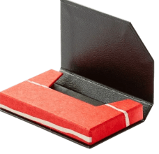 山谷雅英さん 名刺ケース