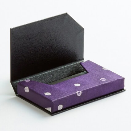 天野琴音さん 名刺ケース