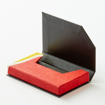 金子祐子さん 名刺ケース